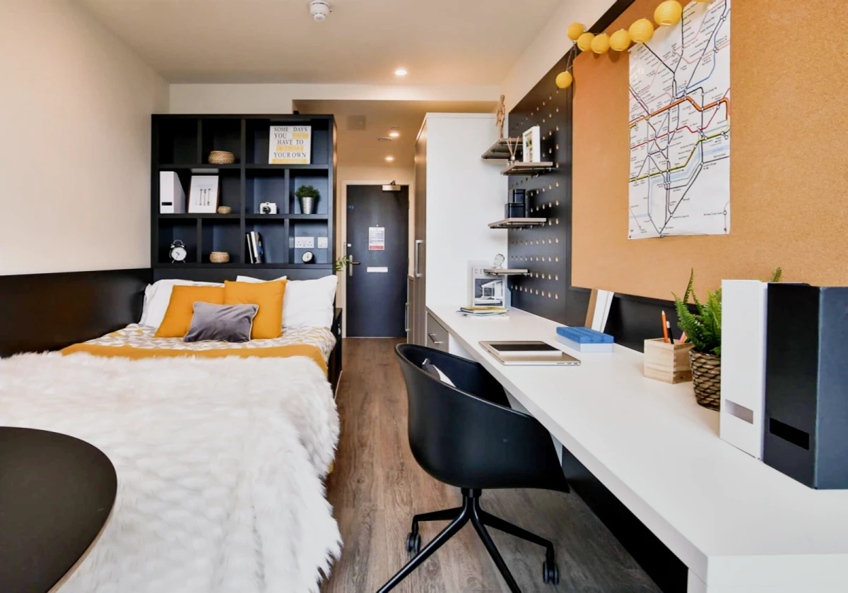 Studio Rooms view 3