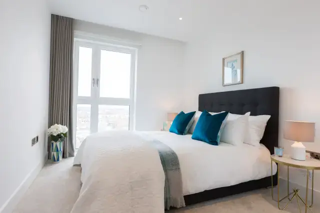 2 Rooms view 1