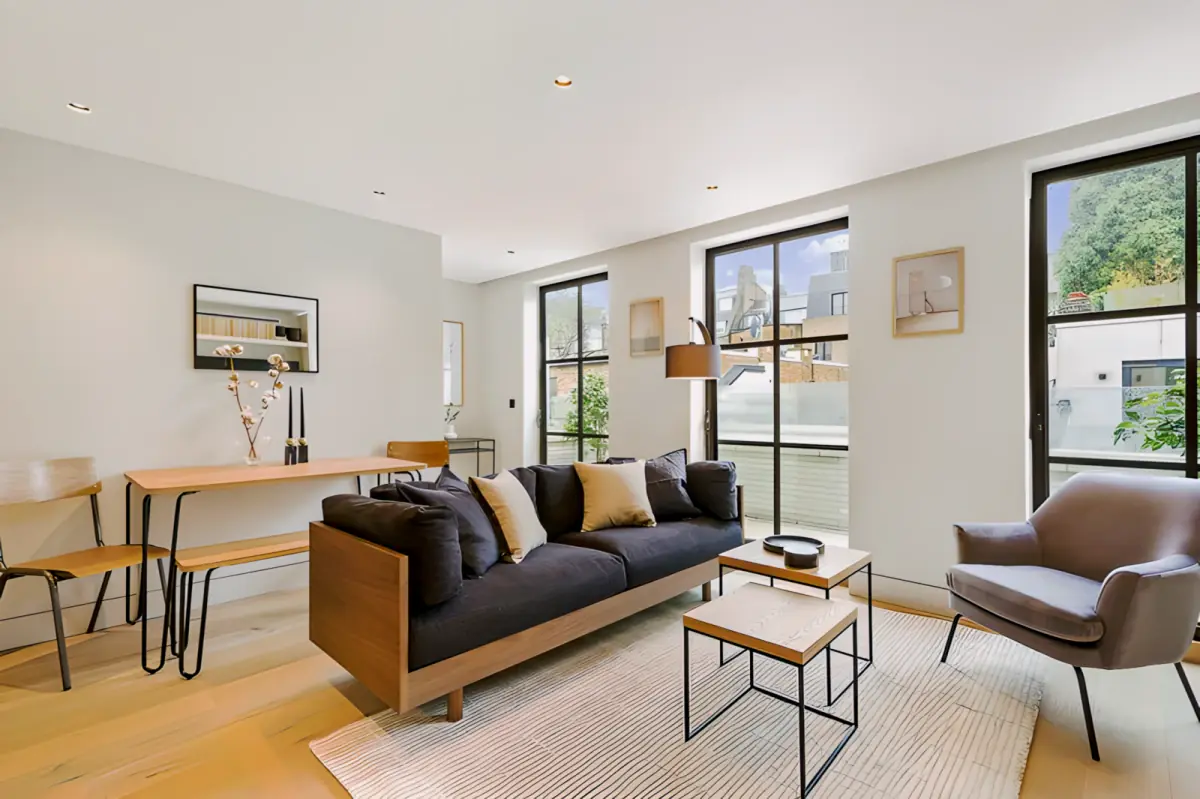 No.6 Rooms view 1