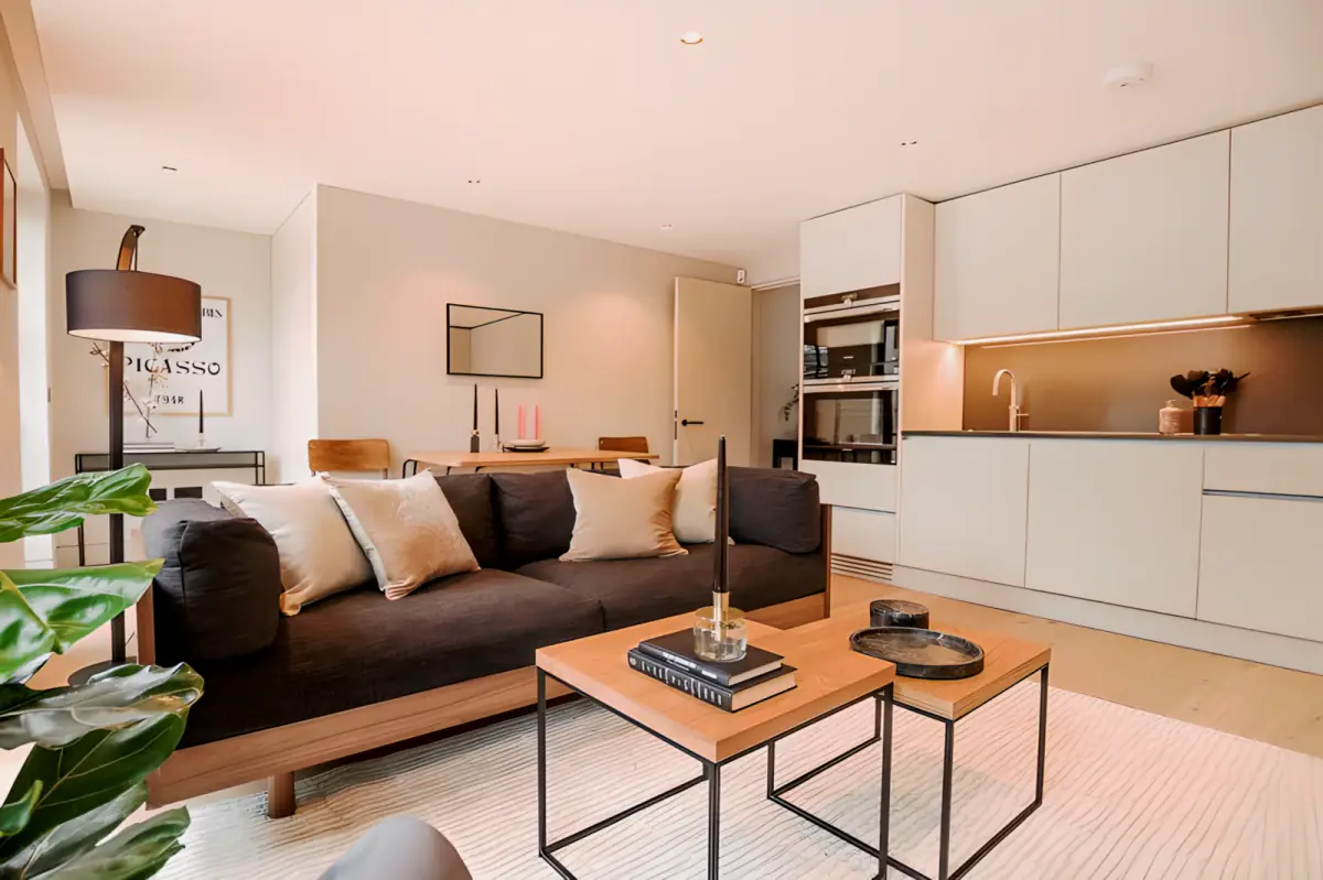 No.7 Rooms view 1