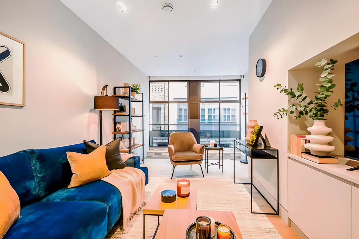 No.2 Rooms view 1