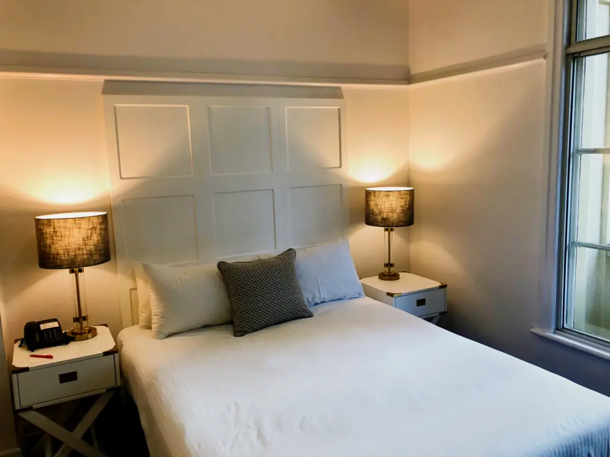 1Bedrooms, 1Bathrooms