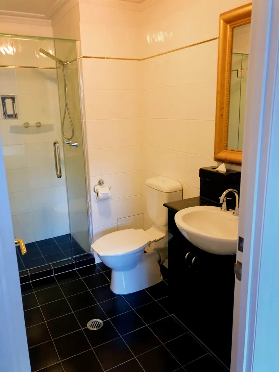 1Bedrooms, 1Bathrooms