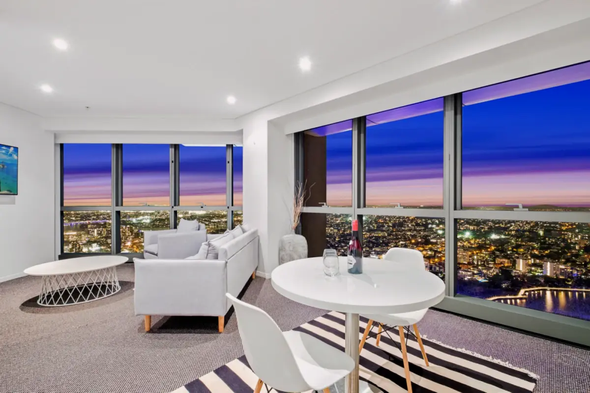 2Bedrooms, 2Bathrooms