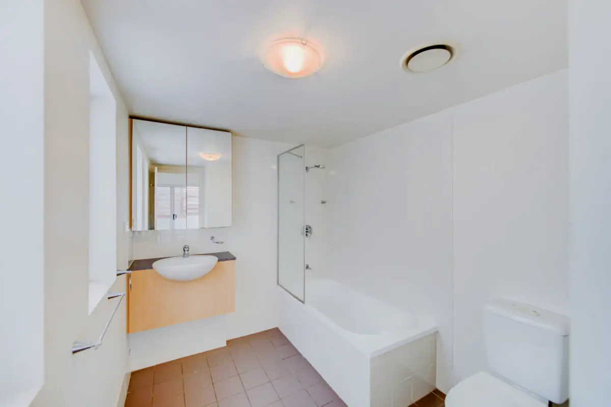 2Bedrooms, 2Bathrooms