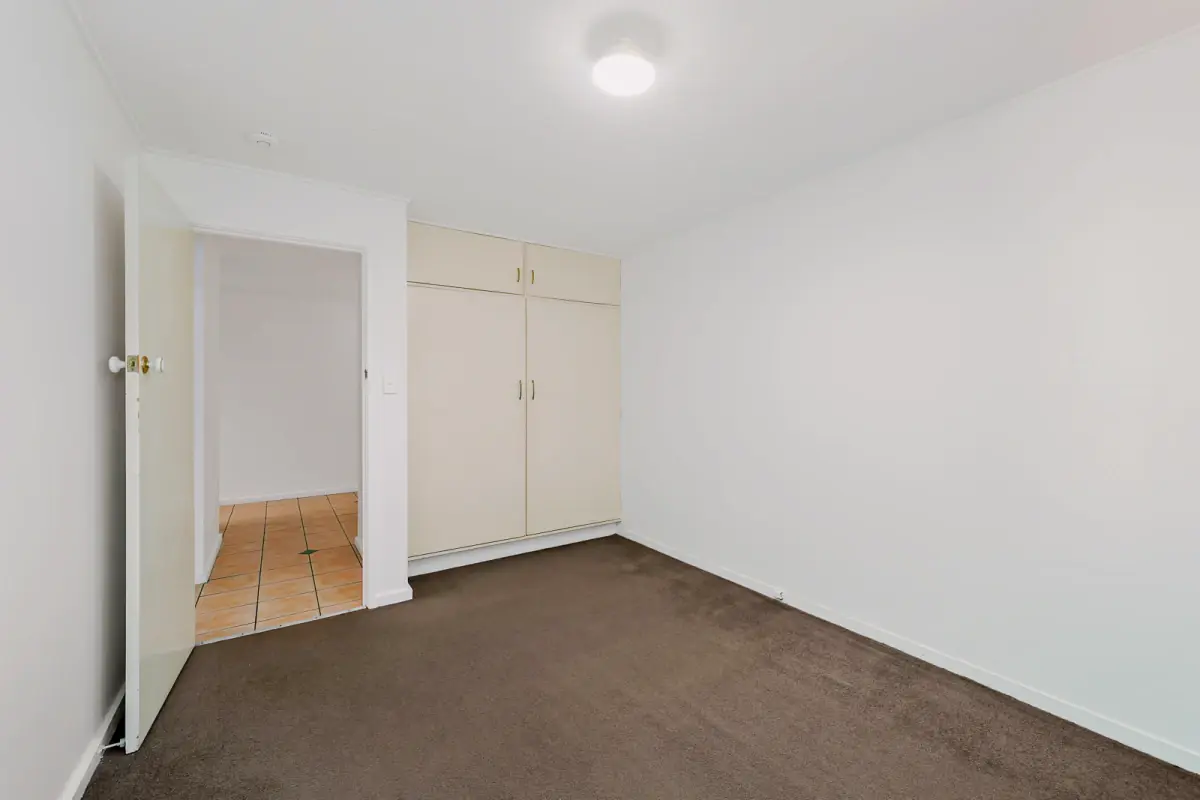 2Bedrooms, 1Bathrooms