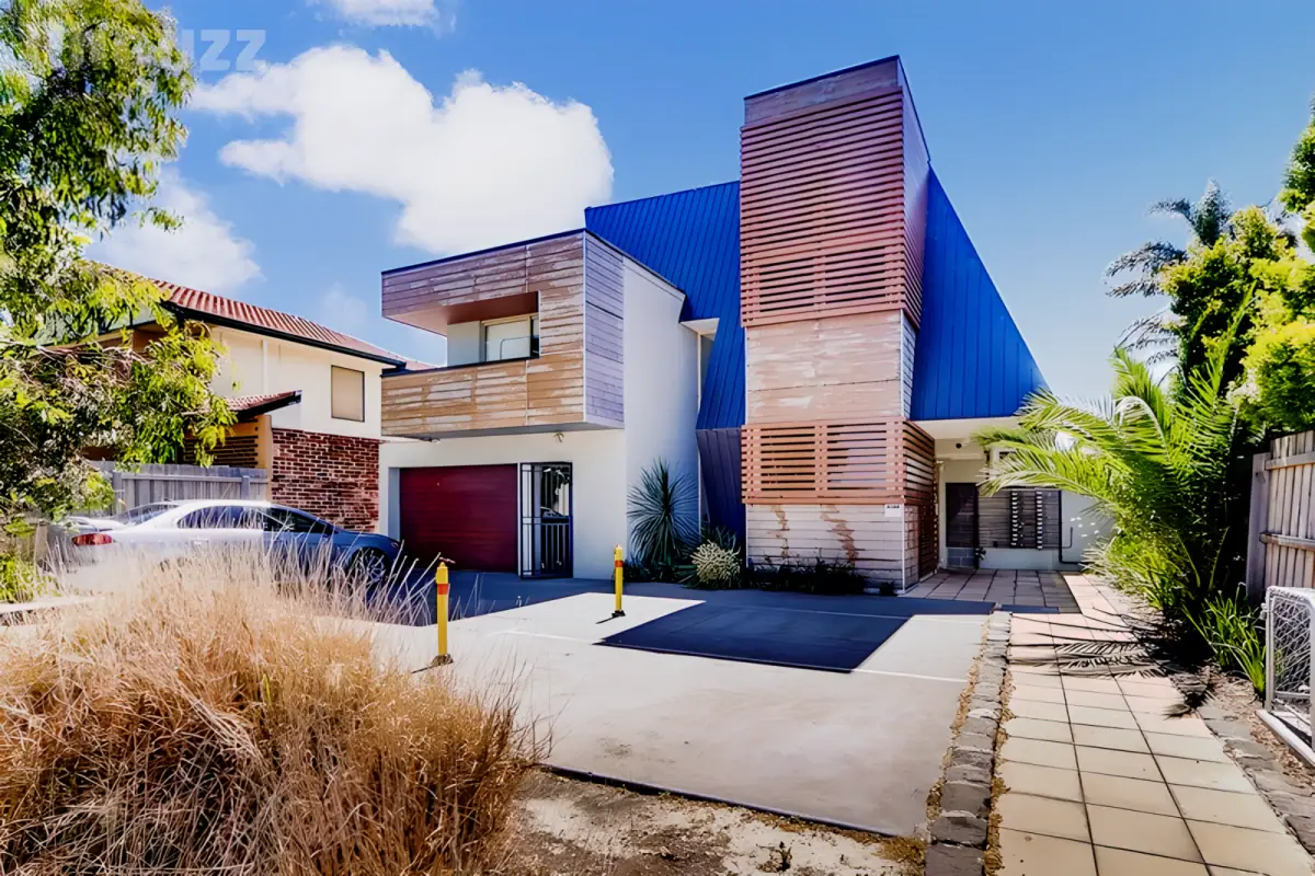 1023 Dandenong Road