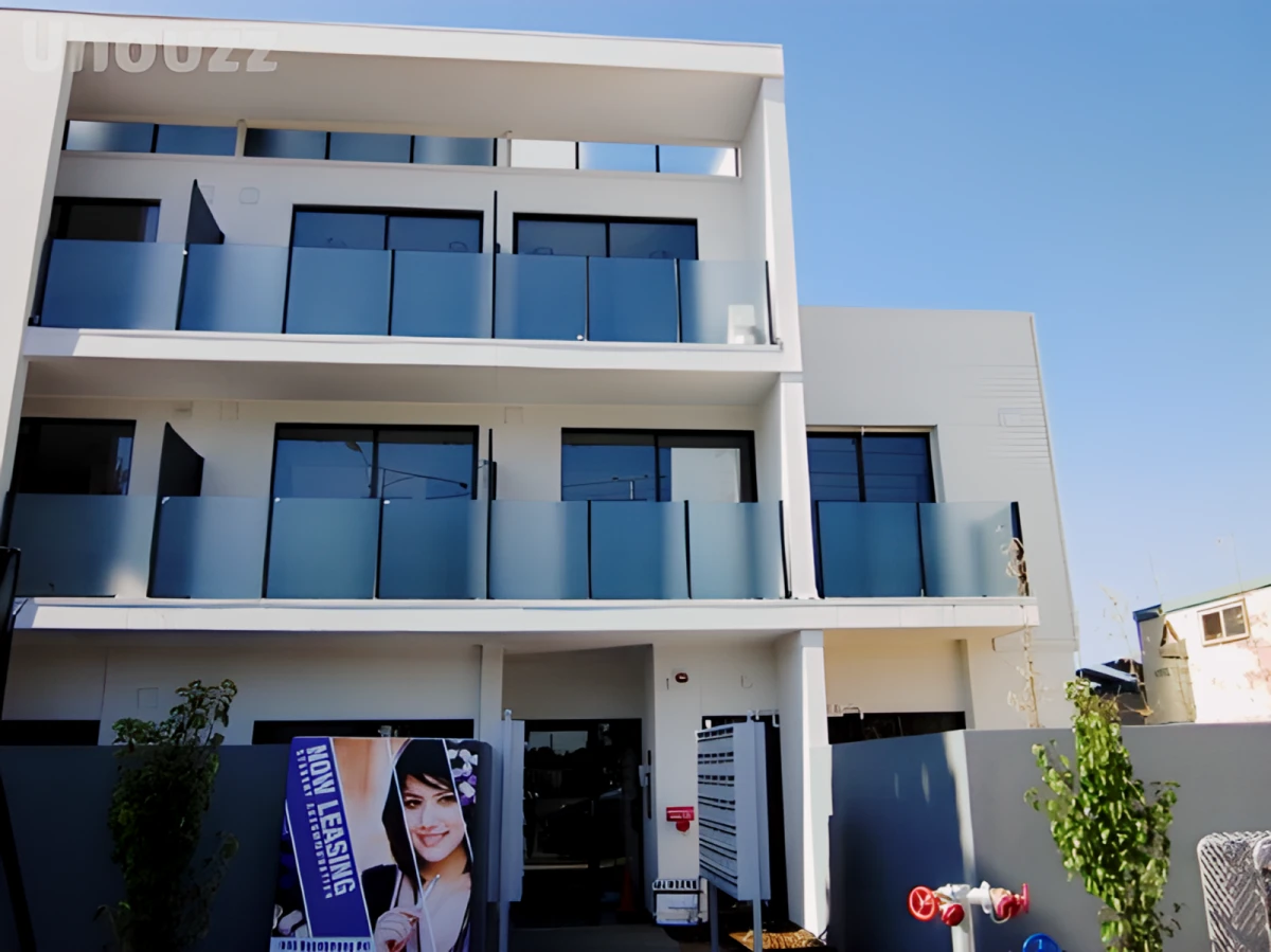949 Dandenong Road