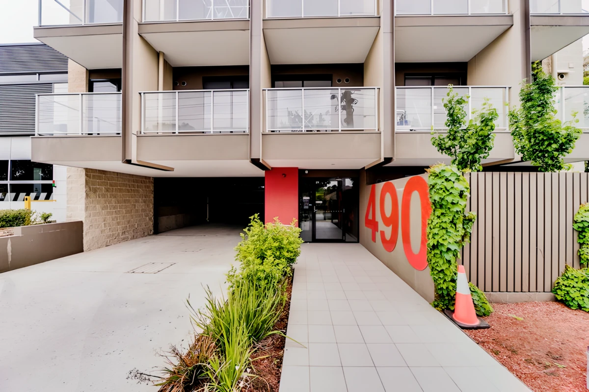 490 Elgar Road