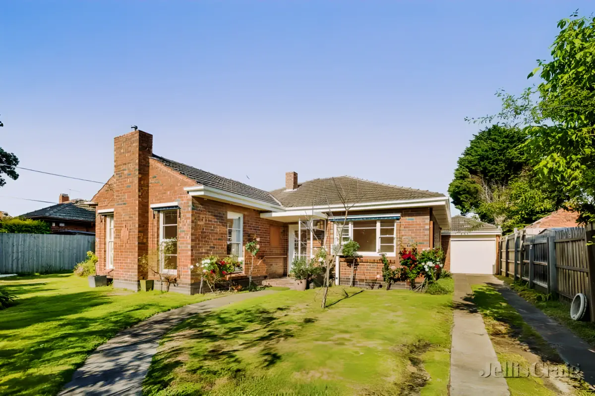 2 Curzon Street, Brighton East