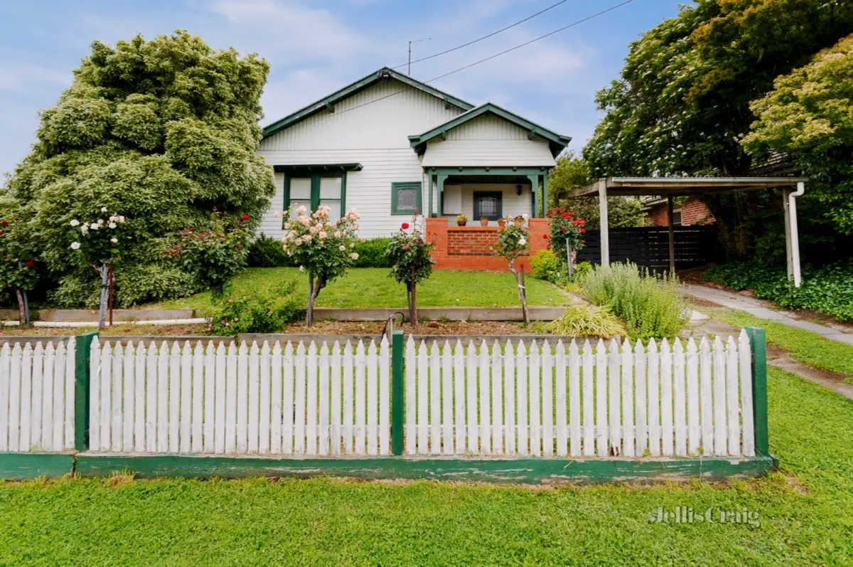 1 Cardigan Street, Lake Wendouree