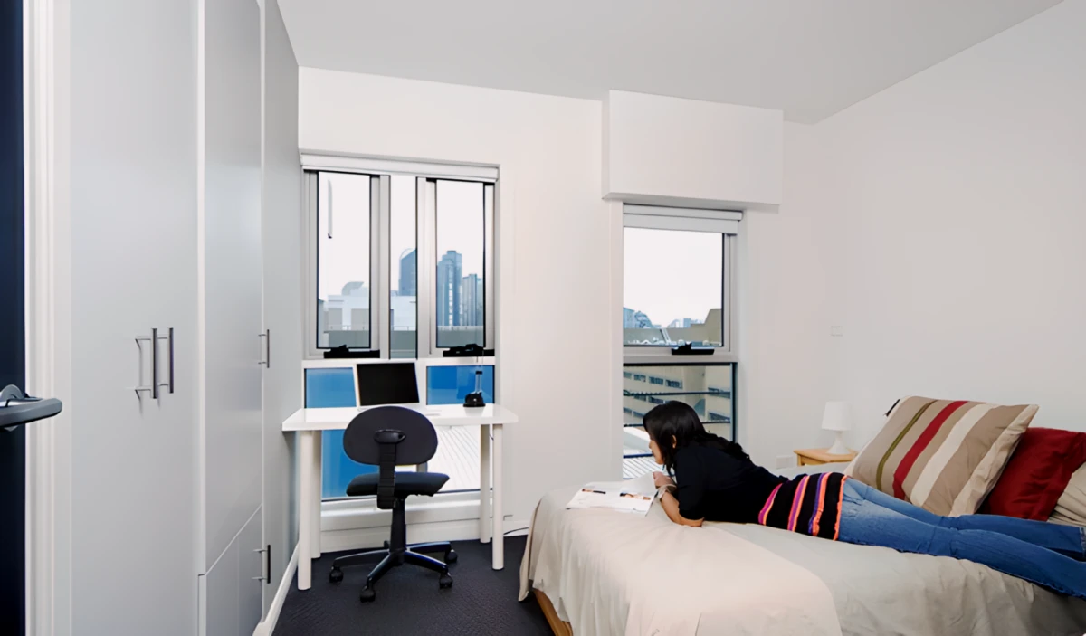 1 Rooms view 2