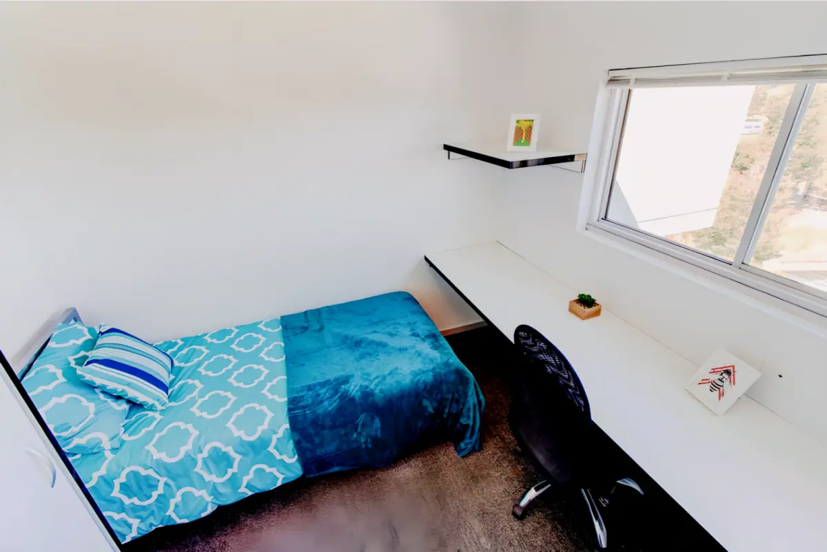 2 Rooms view 3