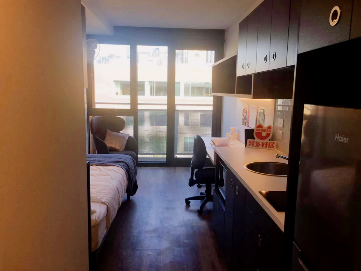Studio Rooms view 4