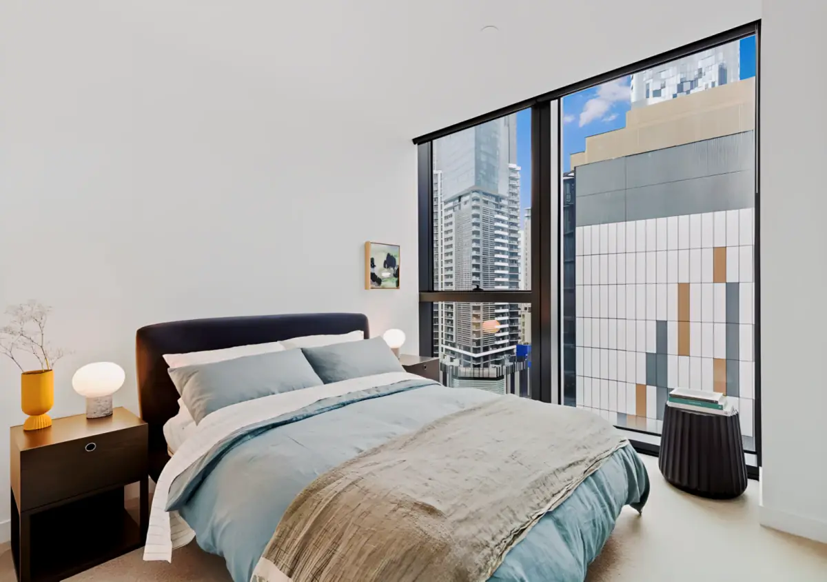 3 Rooms view 1