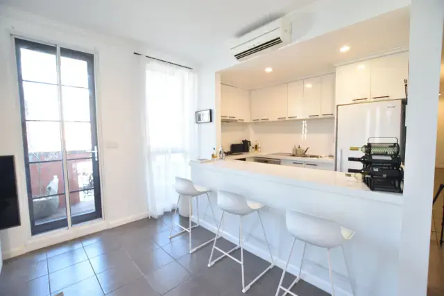 2Bedrooms, 1Bathrooms
