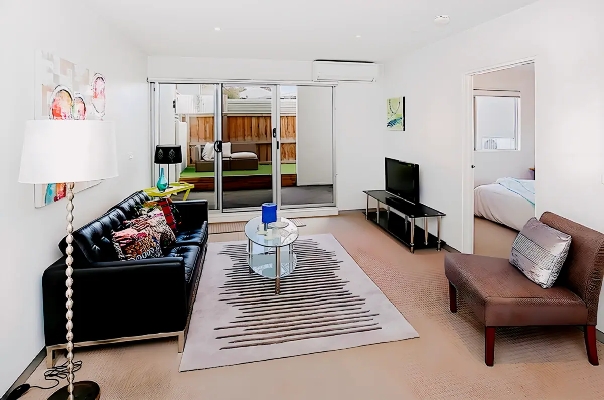 2Bedrooms, 1Bathrooms