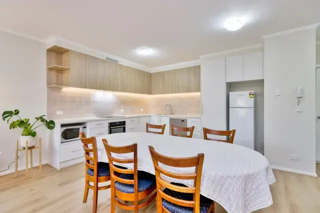 2Bedrooms, 1Bathrooms