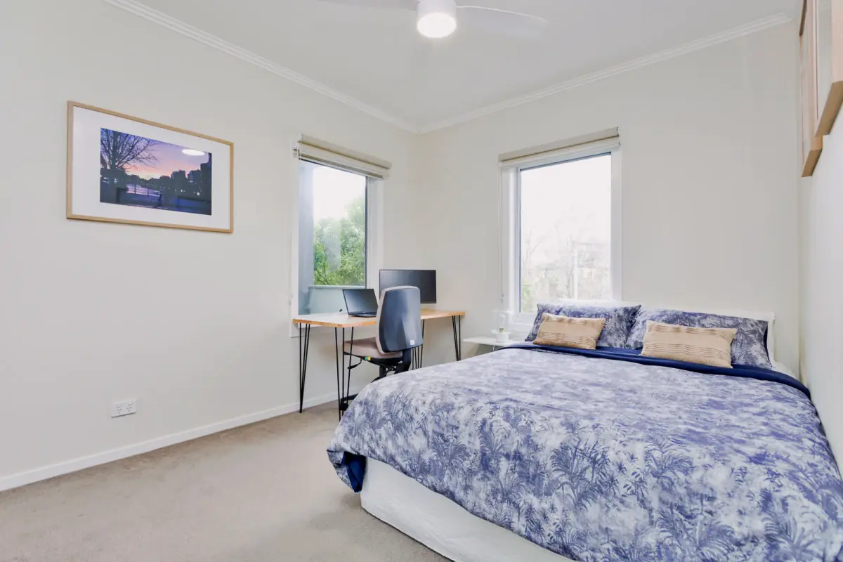 2Bedrooms, 1Bathrooms