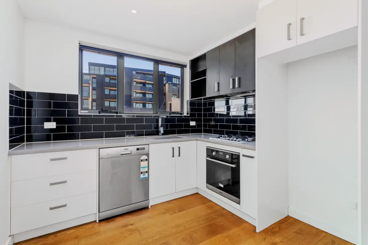 2Bedrooms, 1Bathrooms