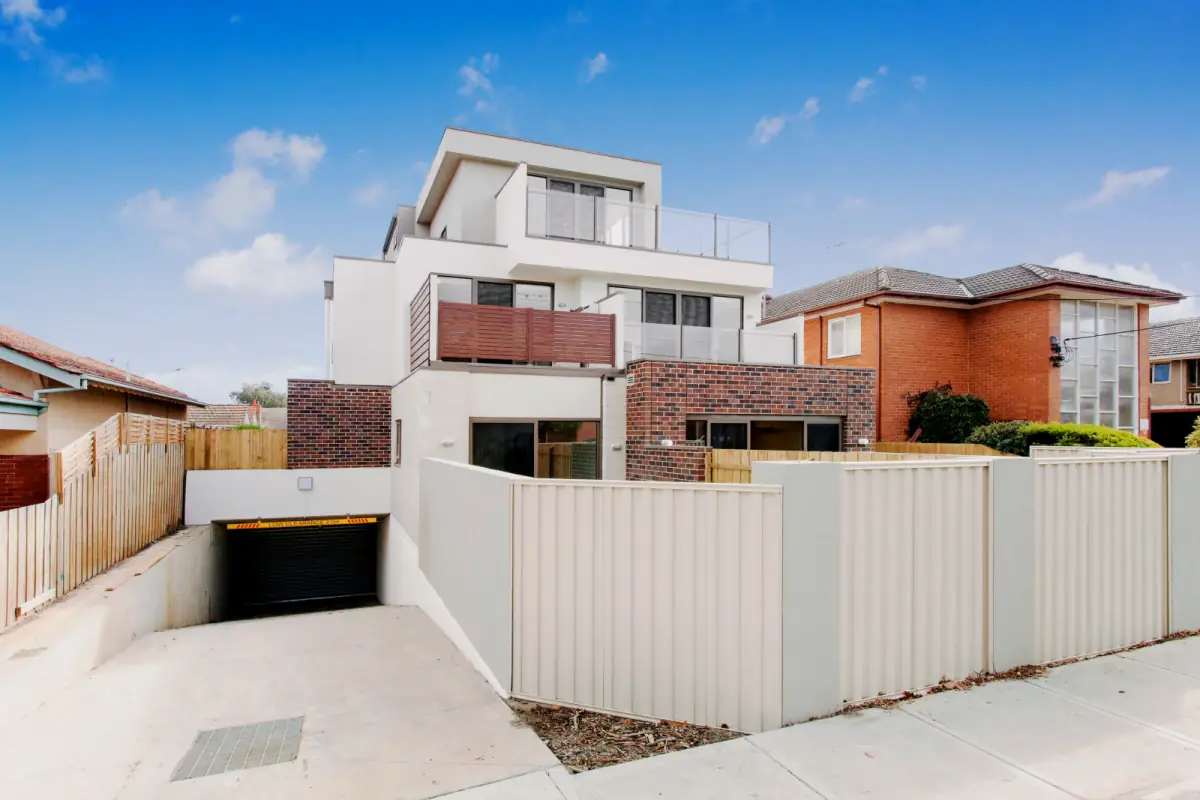2Bedrooms, 2Bathrooms