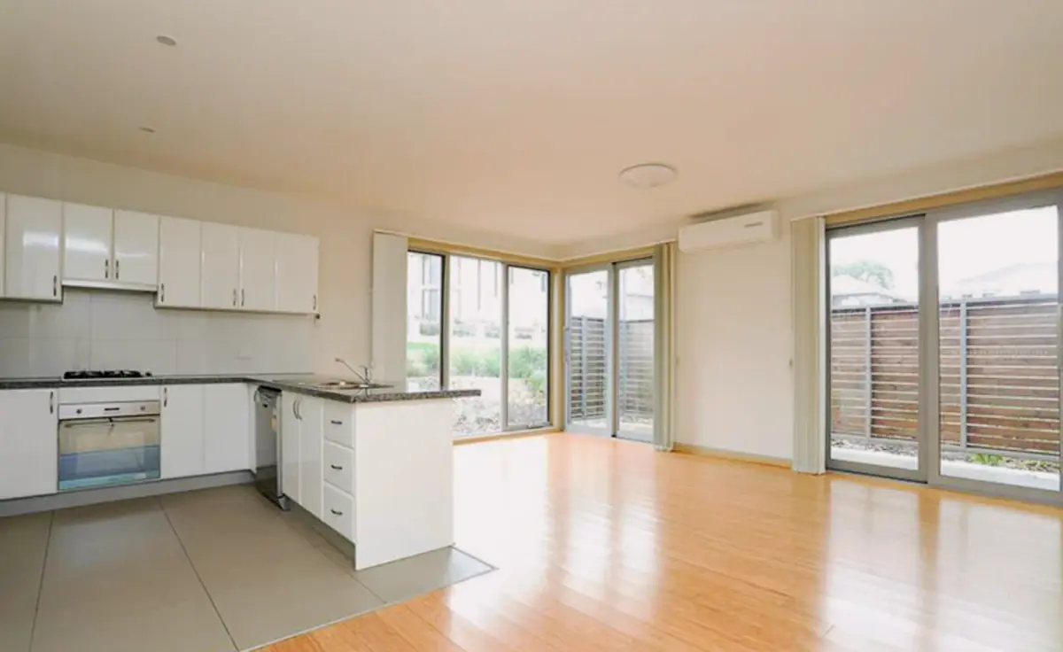 2Bedrooms, 1Bathrooms