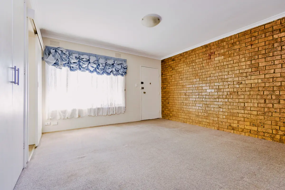 2Bedrooms, 1Bathrooms