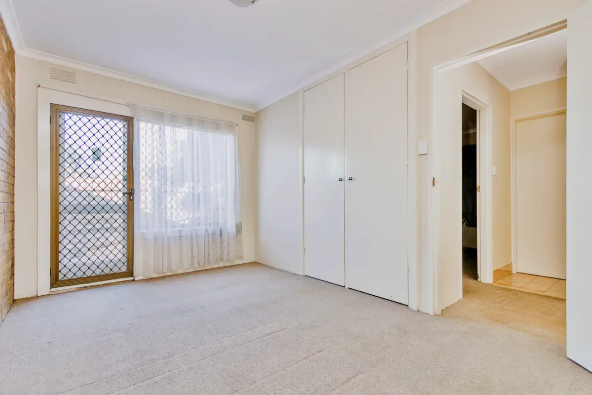 2Bedrooms, 1Bathrooms