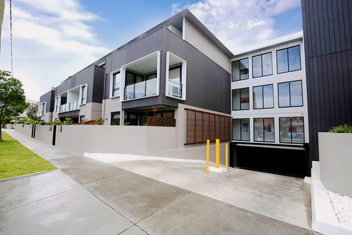 2Bedrooms, 2Bathrooms