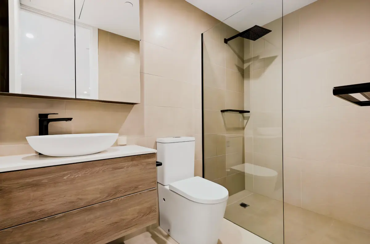 2Bedrooms, 2Bathrooms