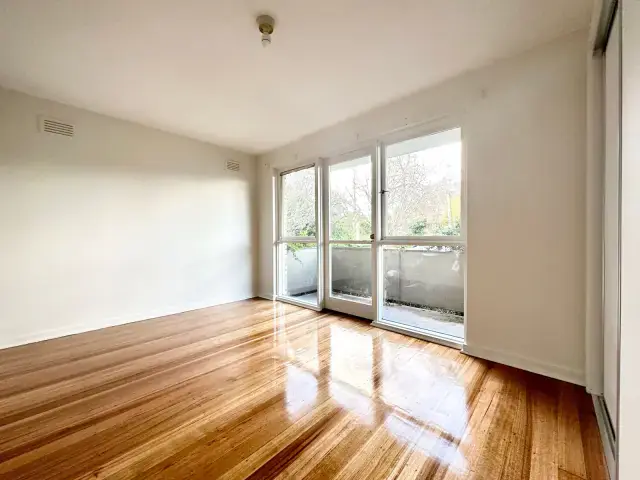 2Bedrooms, 1Bathrooms