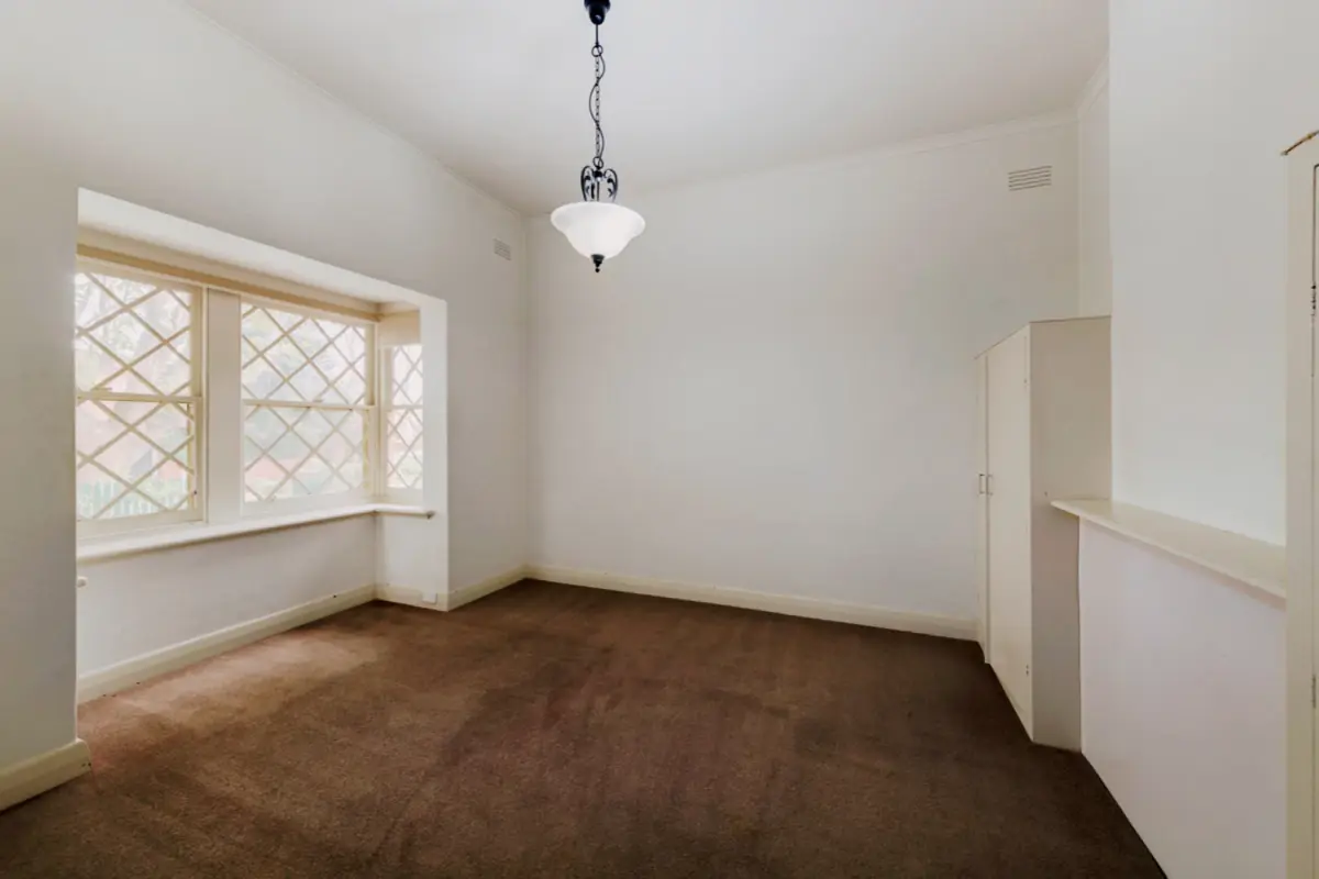 4 Bed, 1 Bath