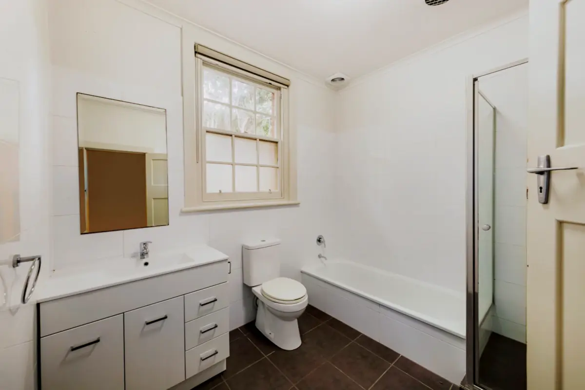 4 Bed, 1 Bath