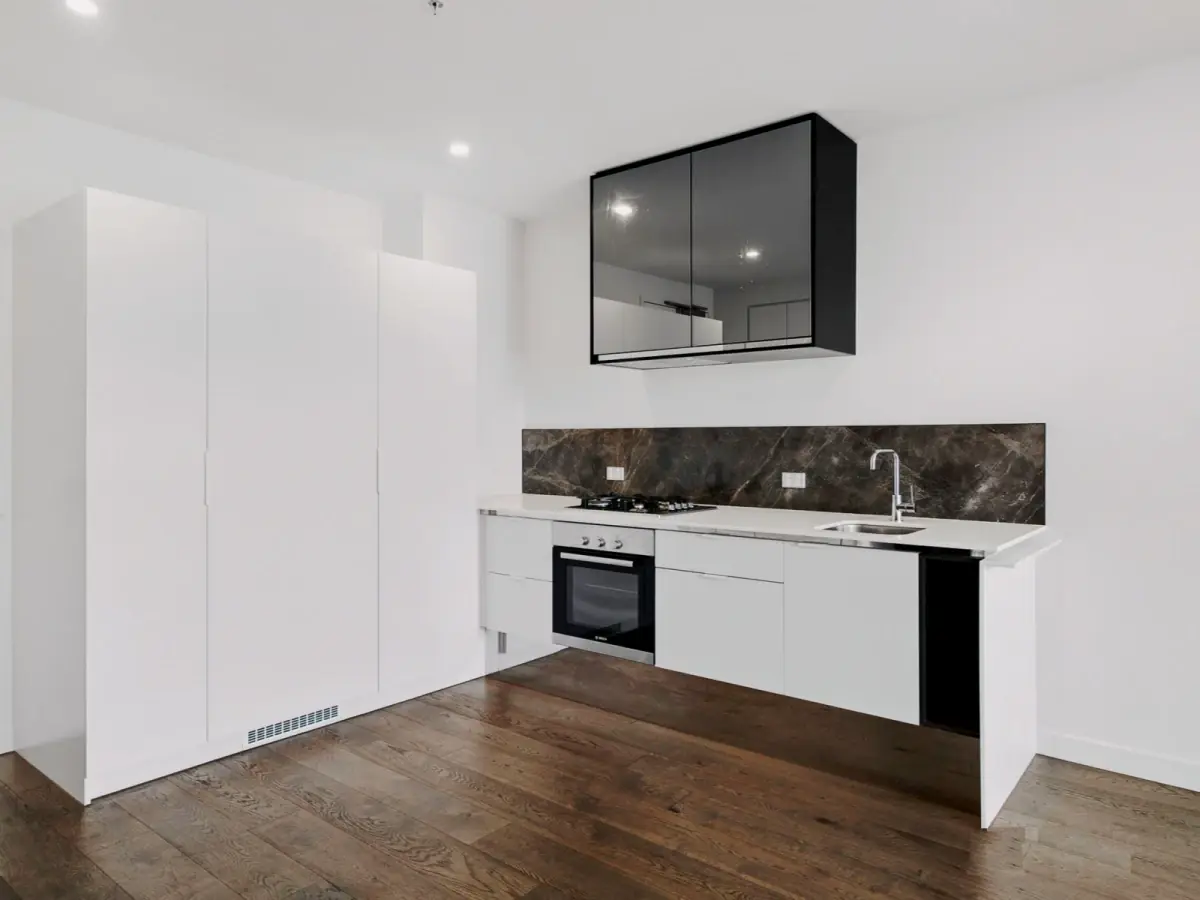 2 Rooms view 1