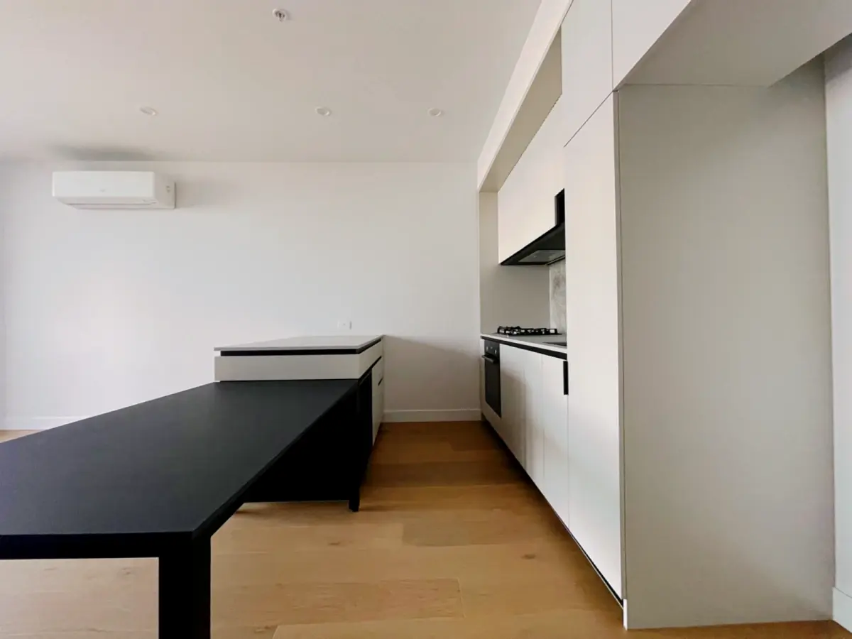 1 Rooms view 1