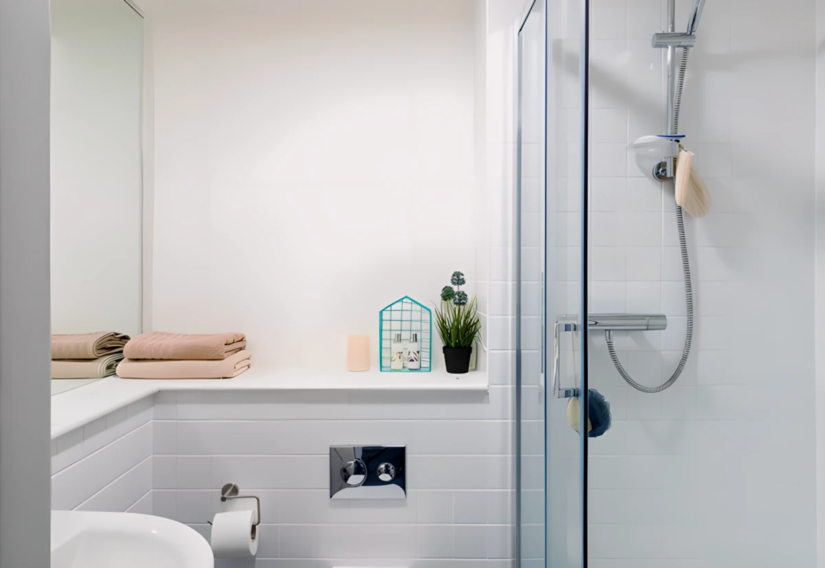 Silver Ensuite