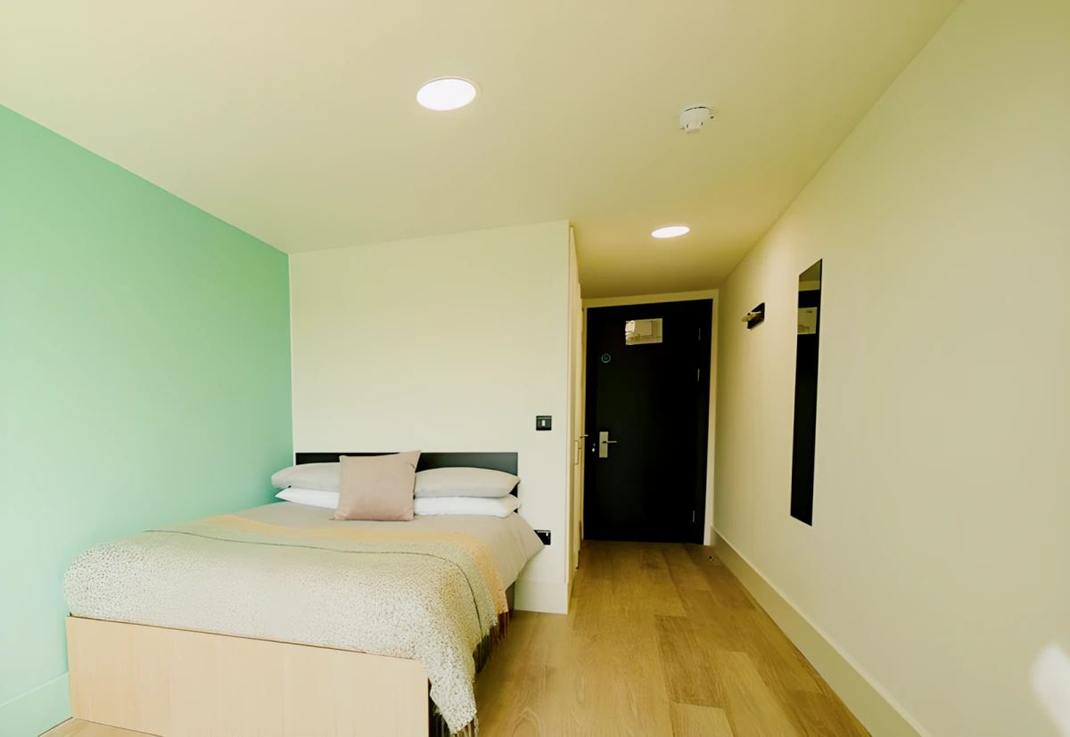 Bronze Ensuite