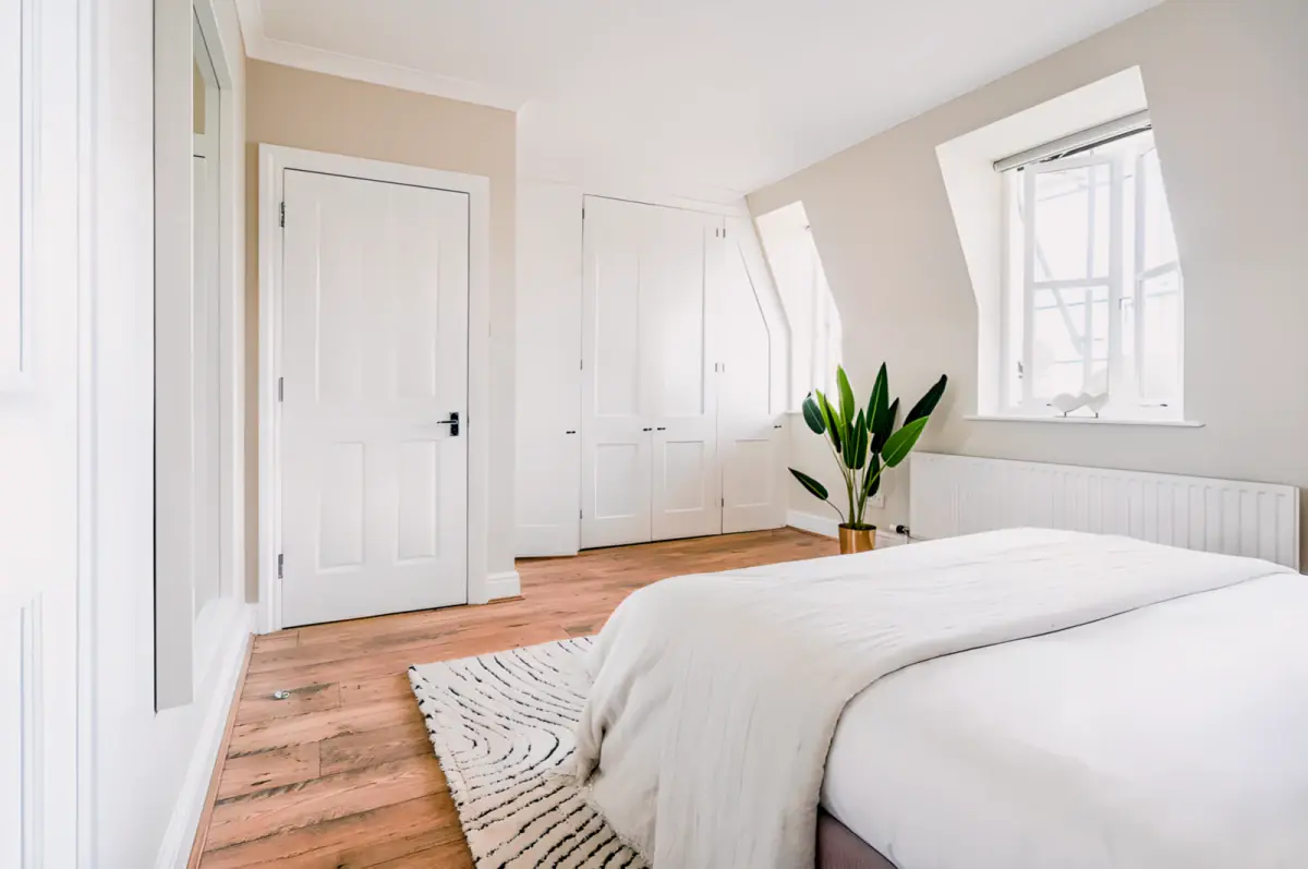 1 Rooms view 1