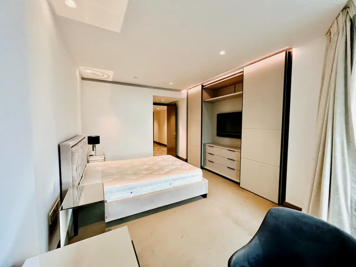 2 Rooms view 1