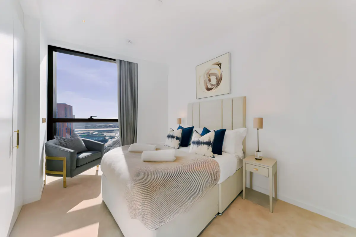 4 Rooms view 1