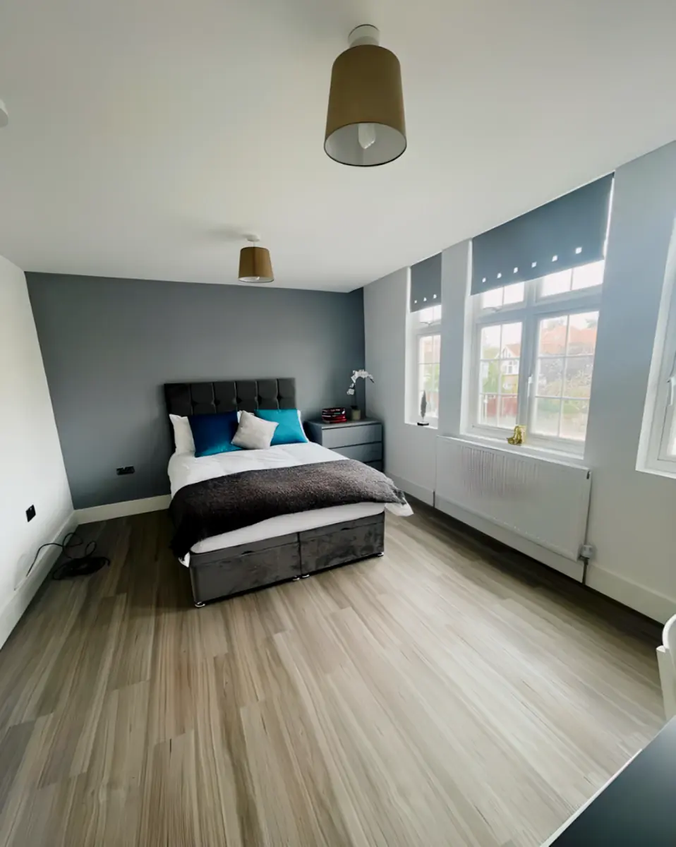 2 Rooms view 1