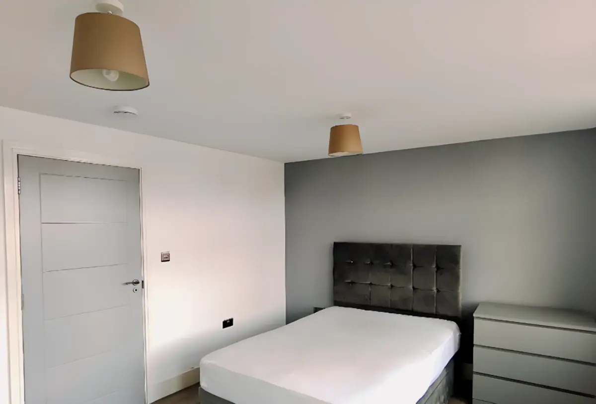 UM-Tolworth Flat 1A