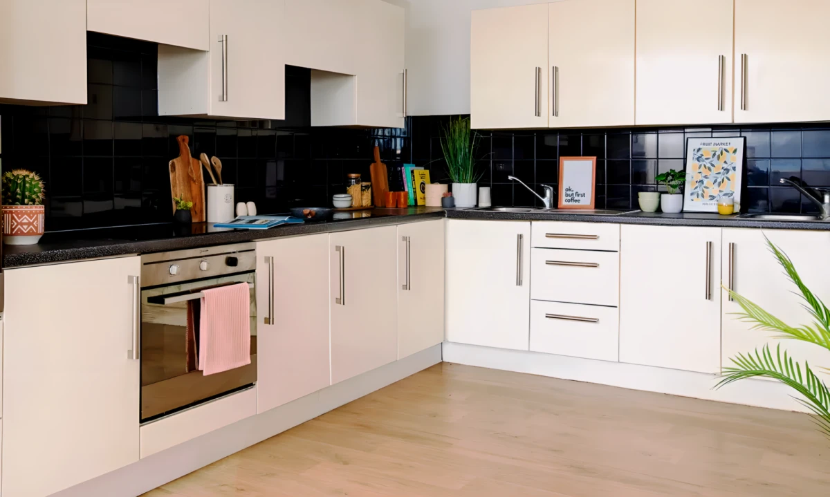 Basic En-Suite