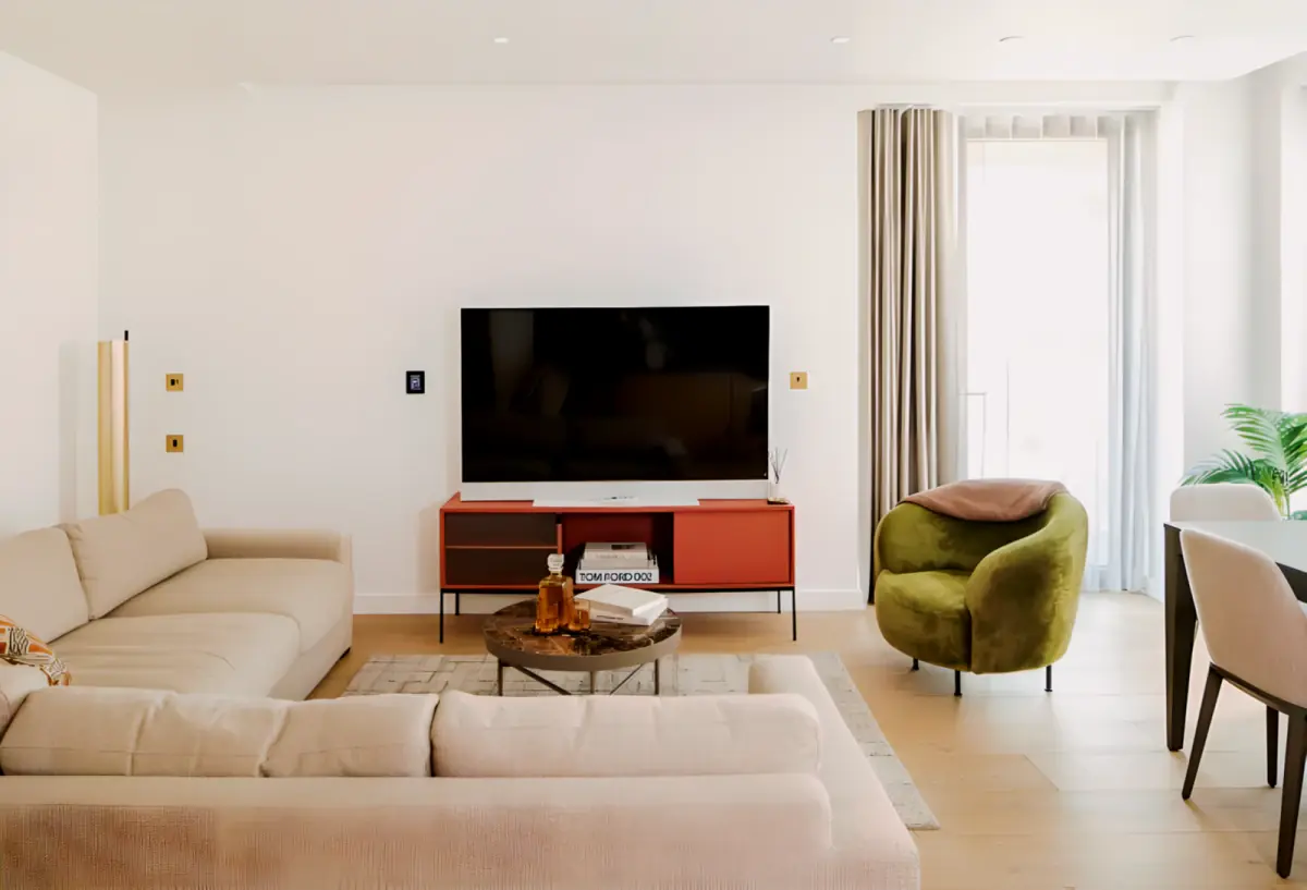 3 Rooms view 1