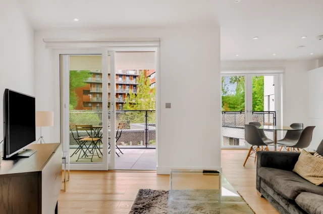 3 Beds 2 Baths