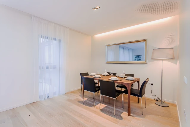 3 Beds 3 Baths