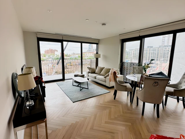 2 Beds 2 Baths
