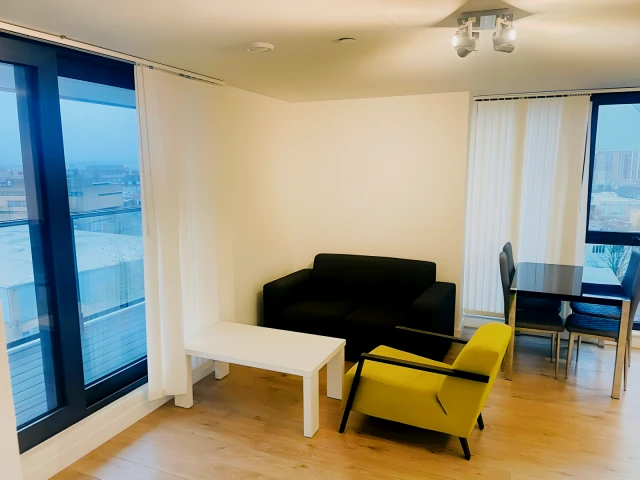 2 Beds 2 Baths
