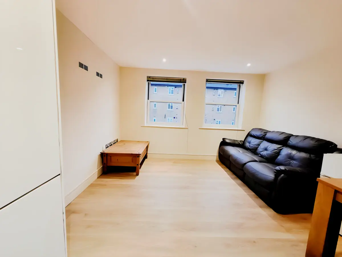 2 Bedrooms 1 Bathroom