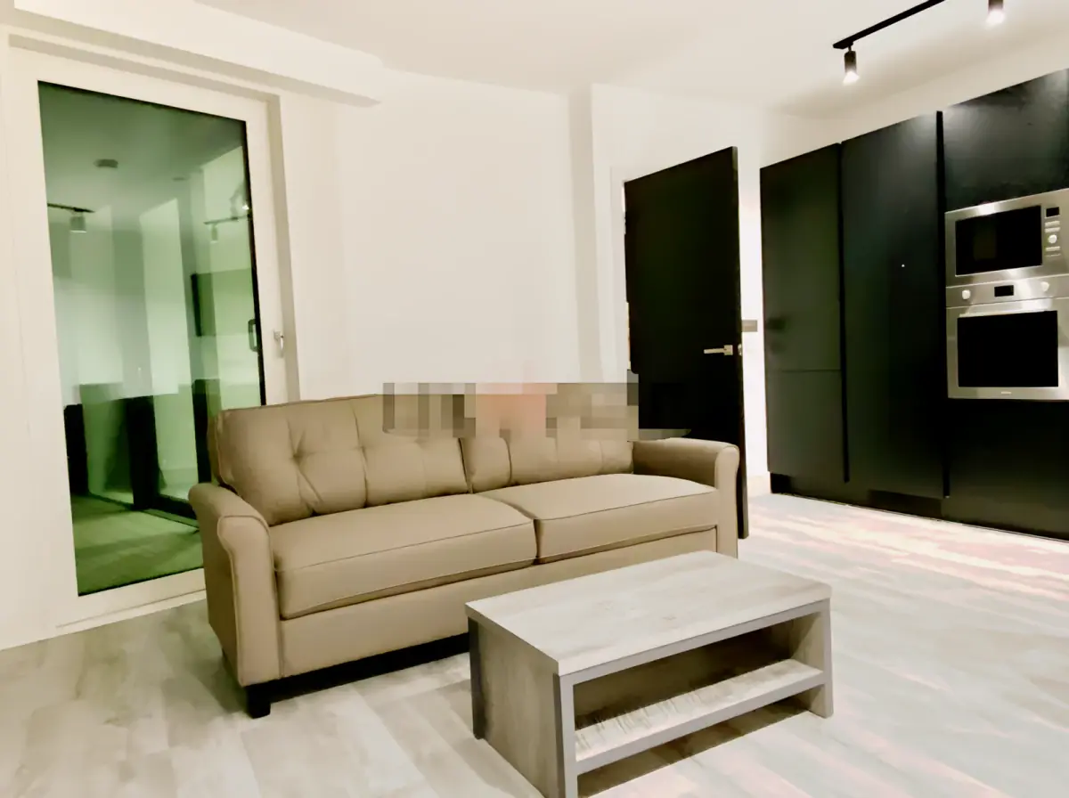 1 Rooms view 1